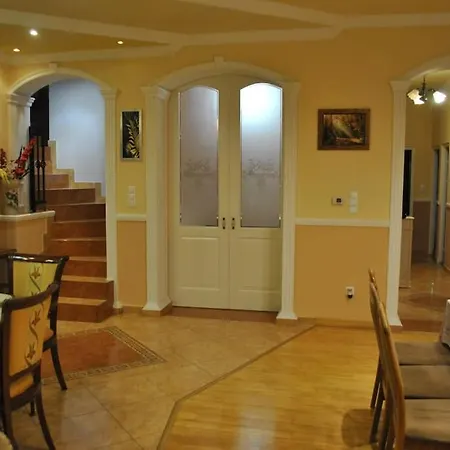 Exigens House Lejlighed *