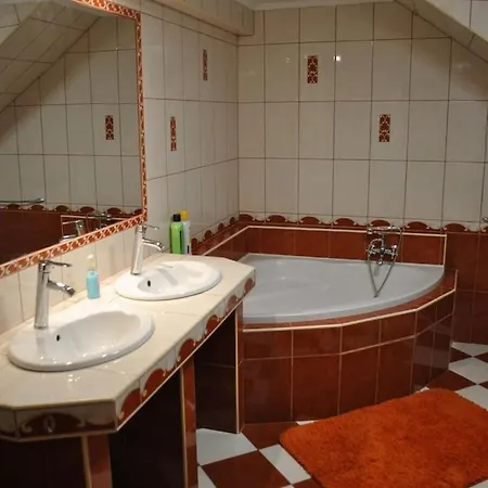 Exigens House Lejlighed *